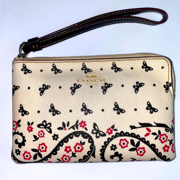 Coach - Picture 1 of 4